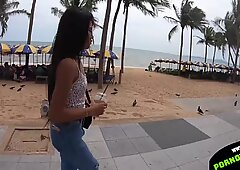 Teen Thai girl loves big dick