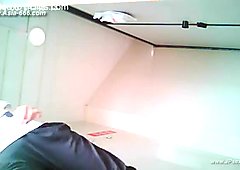 Çinli kızlar tuvalette gidin.23