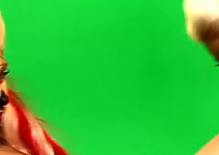 Gold painted lesbian hotties get it on