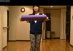 Yoga cameltoe Japanese mature