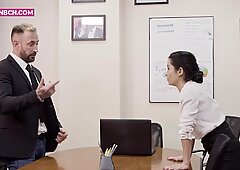 Lesbian sekretaris ingin mempromosikan dan pergi ke apaan dewasa bos 4k