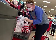 Milf i rörelse vid målet