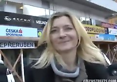 blonde babe picked up