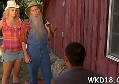 Pal satisfies hawt gal