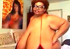 Ebony With Mega Tits Giggles on Webcam - crankcams.com