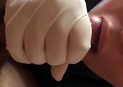ME LA VUELVE A CHUPAR UNA ENFERMERA MEXICANA