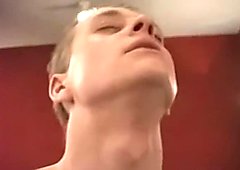 Taré mari partage sa charmante épouse avec un ami et faire cet épisode chaud, putain