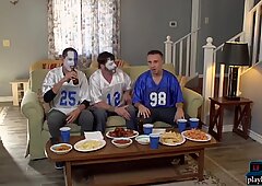 Humps humps salah satu teman terbaiknya selama perminan sepakbola