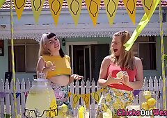 Real amateur gets rimjob