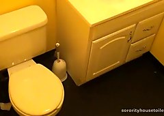 Tuvalette tanrıçalar