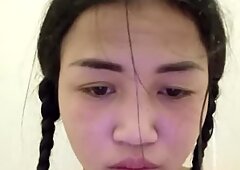 Taylandlı genç masturbate halka açık yerler tuvalette